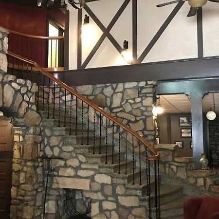 Ye Olde English Inn Холлистер Экстерьер фото