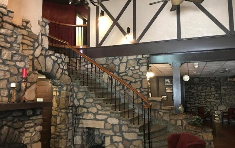 Ye Olde English Inn Холлистер Экстерьер фото