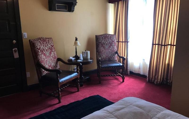 Ye Olde English Inn Холлистер Экстерьер фото